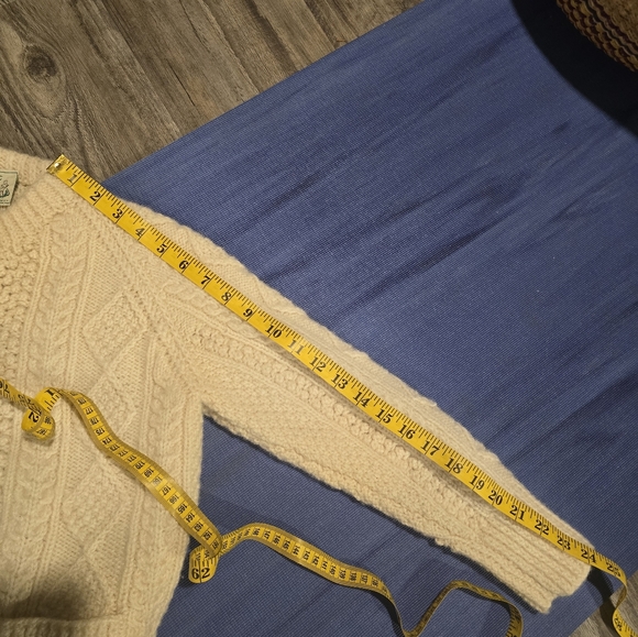 Vintage 100% Wool Cardigan - Picture 5 of 5